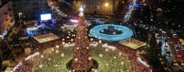 На Софийской площади торжественно зажгли главную елку страны (видео)